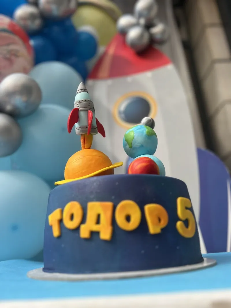 Космос, снимка 3